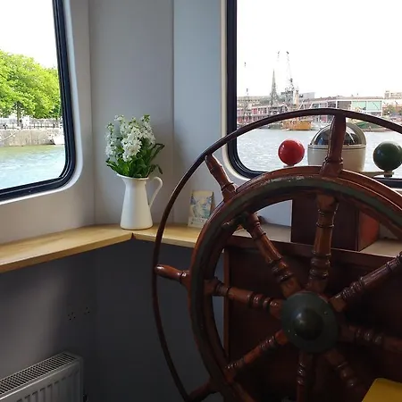 Kyle Blue - Bristol Harbour Luxury Hostel Boat-2